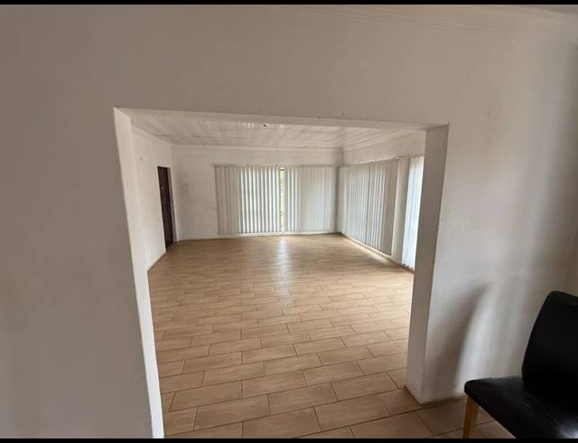 6 BEDROOM HOUSE FOR SALE IN SOSHANGUVE JJ